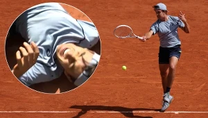 Roland Garros: Zachary Svajda podczas meczu z Flavio Cobollim zaliczył bolesne zderzenie z... krzesłem sędzi