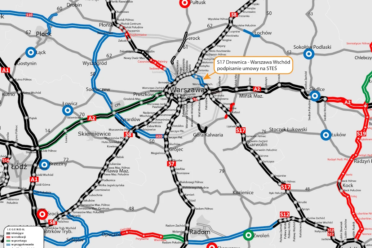 Mapa drogowa regionu Warszawy z wyróżnionymi autostradami i trasami ekspresowymi, oznaczonymi numerami oraz kolorami, a także zaznaczeniem punktu dotyczącego podpisania umowy na odcinek S17 Drewnica – Warszawa Wschód.