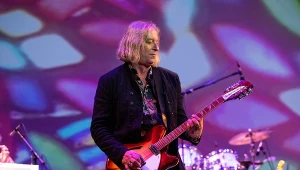Peter Buck przyjedzie do Polski z supergrupą Drink The Sea