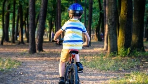 Od 3 czerwca - albo kask, albo mandat. Przepis dotyczy też hulajnóg 