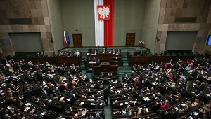Sondaż CBOS. 30 proc. badanych chce, by ugrupowania koalicji rządowej wystartowały w wyborach parlamentarnych osobno