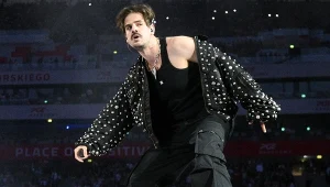 Taco Hemingway podczas koncertu na Narodowym
