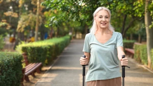 Najlepsze dla stawów u osób 50+. Te dobre nawyki pomogą na ból, sztywność i przeciążenie