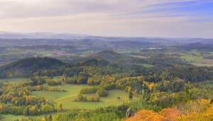 Malownicze widoki w Rudawach Janowickich. Przewodnik po paśmie górskim