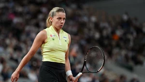 W finale Roland Garros finezyjny tenis Mai Chwalińskiej zderzy się z brutalną siłą.