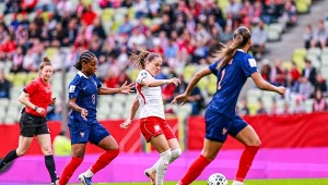 Ewa Pajor w meczu Polska - Francja