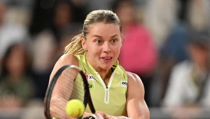 Maja Chwalińska rywalizowała z Mirrą Andriejewą o tytuł w Roland Garros 2026