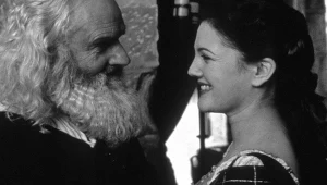 Patrick Godfrey i Drew Barrymore. Kadr z filmu "Długo i szczęśliwie"