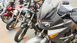 Szczyt sezonu za nami, a to najlepszy moment na zakup motocykla od lat.