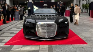 Maybach Atelier wystartowało w Warszawie. To drugie takie miejsce na świecie po Szanghaju. W dniu premiery pojawił się tam tajemniczy "samochód Batmana".