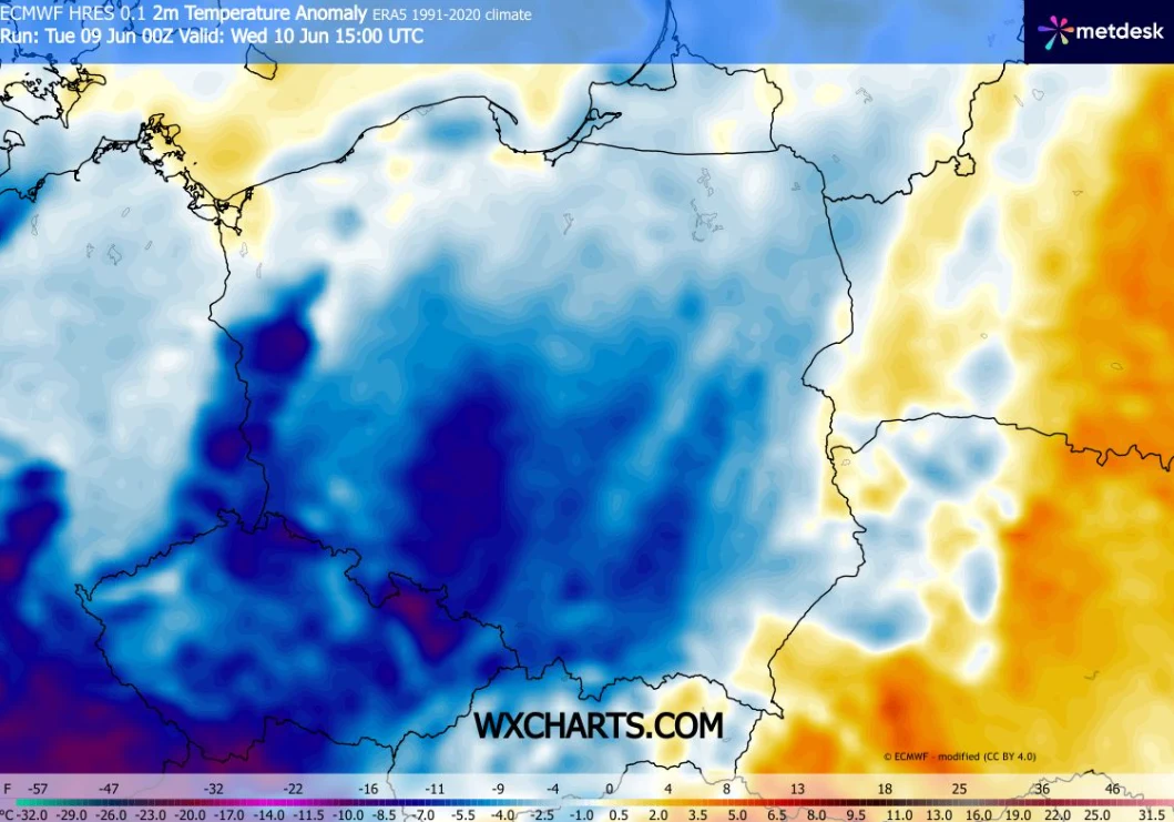Od środy odczujemy wyraźne ochłodzenie w wielu miejscach. Tergo dnia nie będzie więcej niż 24 stopnie Mapa Polski z kolorystyczną wizualizacją anomalii temperatury powietrza, gdzie przeważają niebieskie odcienie wskazujące na niższe od normy wartości, z intensywniejszym ochłodzeniem w centralnej i południowo-zachodniej części kraju oraz ciepłymi kolora...
