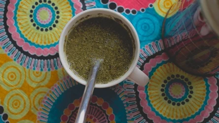 Yerba mate pobudza i pomaga w odchudzaniu. Warto pić ją regularnie.
