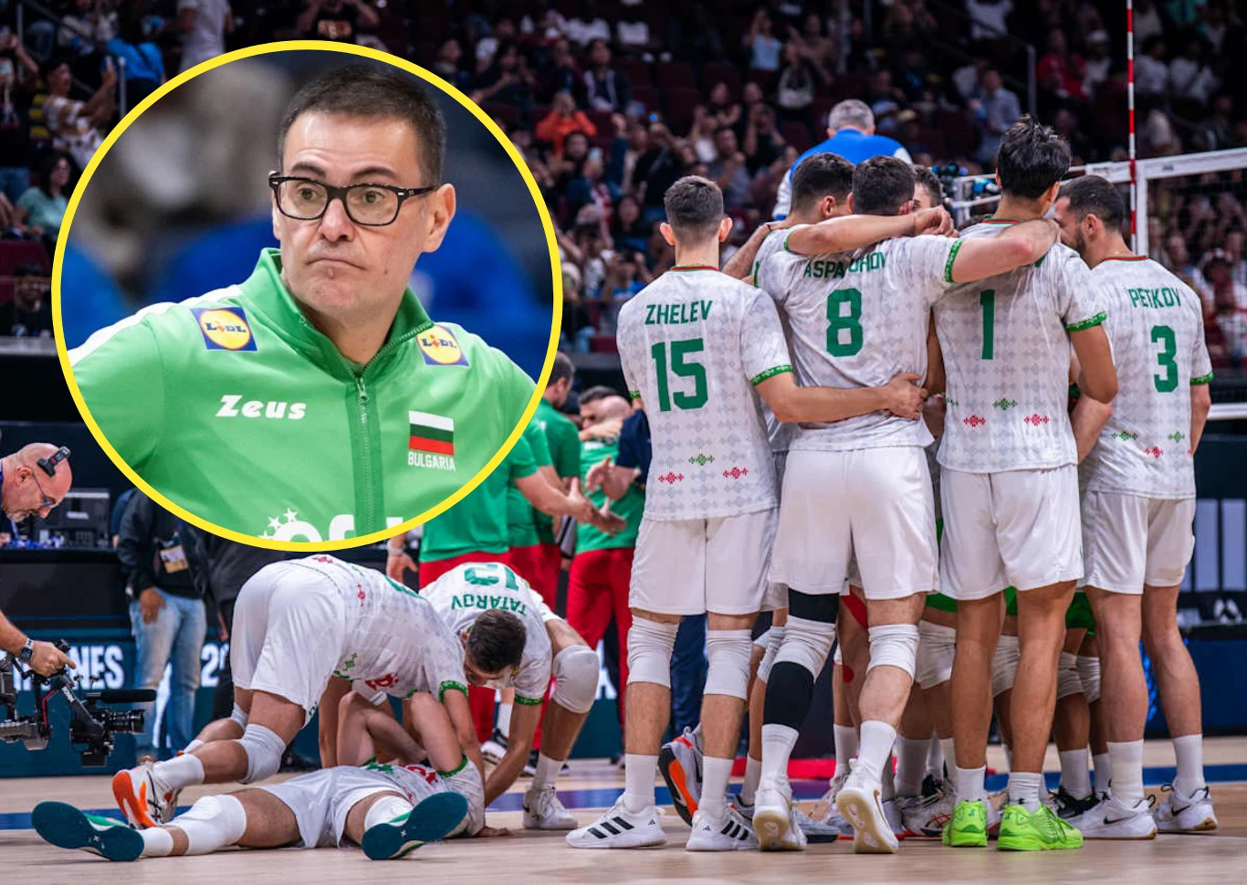 Gianlorenzo Blengini stawia przed reprezentacją Bułgarii kolejny wielki cel Siatkarze reprezentacji Bułgarii w białych strojach celebrują na boisku, obok trener w zielonej koszulce.