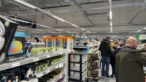Trudno nie pomyśleć o Stanleyu. Ten kubek z Action kosztuje tylko 17,95 zł