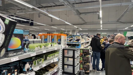 Trudno nie pomyśleć o Stanleyu. Ten kubek z Action kosztuje tylko 17,95 zł