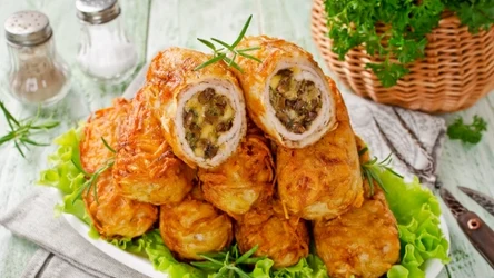 Smakowite roladki ze schabu nadziewane pieczarkami 