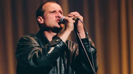 Paweł Kukiz był liderem zespołu Piersi przez wiele lat