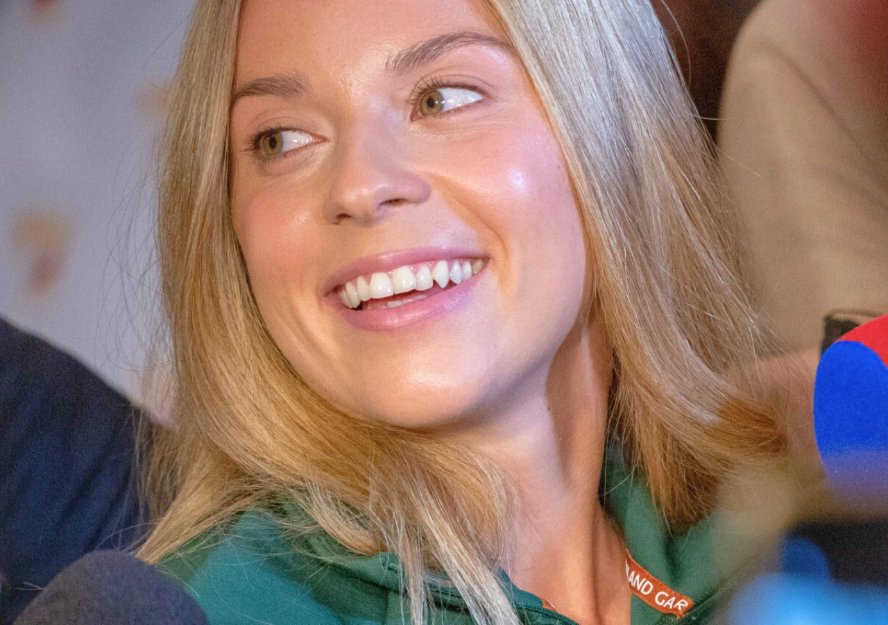Maja Chwalińska Maja Chwalińska poleciała na wakacje w wyjątkowe miejsce. Nie jest tam sama