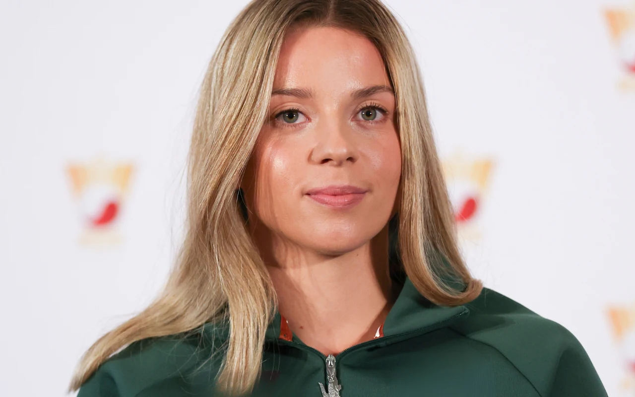 Maja Chwalińska Maja Chwalińska w zielonym dresie na konferencji prasowej