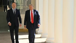 Nawrocki rozmawiał z Trumpem. Kamery uchwyciły powitanie prezydentów