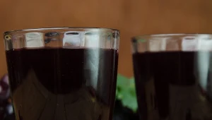 Ten esencjonalny sok doskonale wspiera odporność oraz układ krążenia.