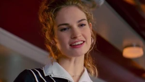 Lily James w filmie "Baby Driver"