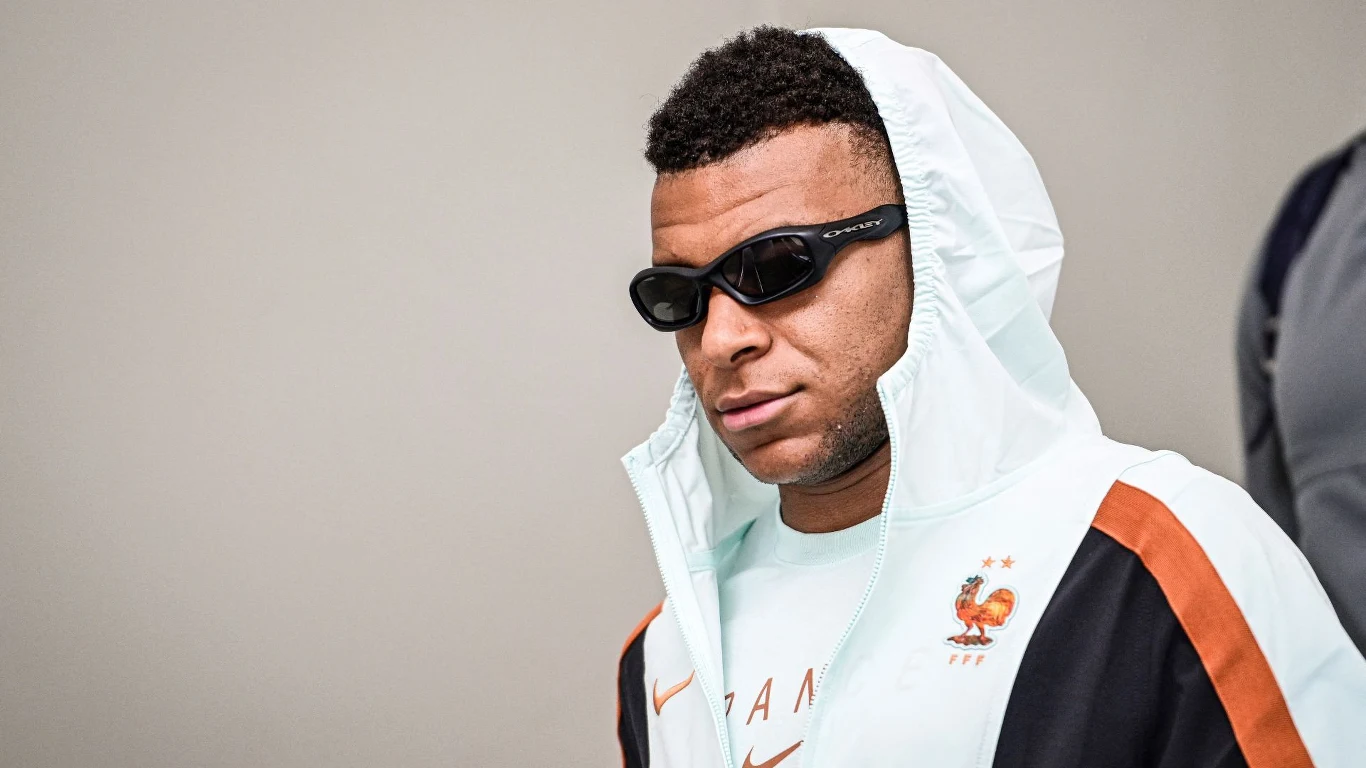 Kylian Mbappe article cover