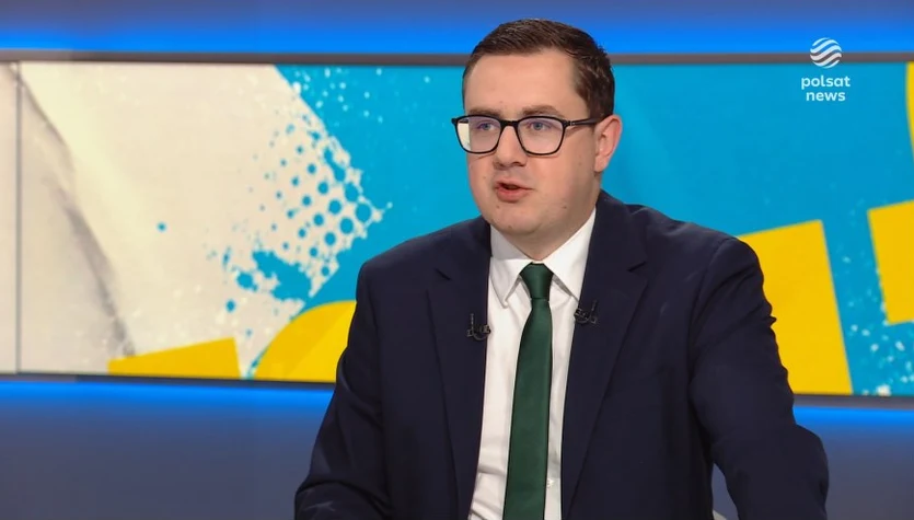 "Maksymalnie kilkanaście groszy na litrze". Minister energii w "Graffiti" o cenach paliw