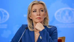 Zacharowa reaguje po "starciu" na kanale La Manche. "Pytam uprzedzająco"