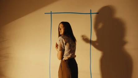Renate Reinsve w filmie "Backrooms. Bez wyjścia"