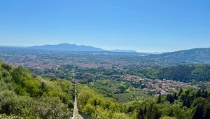 Pod słońcem Toskanii można odkryć wiele miejsc. Jedne z najbardziej malowniczych to Montecatini Alto i Montecatini Terme