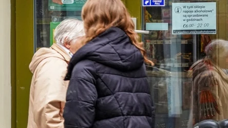 Polacy zapytani o nocną prohibicję, nowy sondaż. Zdj. ilustracyjne