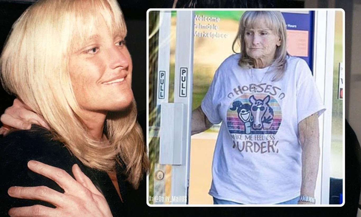 Tak Debbie Rowe wygląda dzisiaj Dwie fotografie tej samej kobiety o blond włosach; jedna z nich obejmuje kogoś poza kadrem i jest elegancko ubrana, na drugiej nosi luźny T-shirt z kolorowym nadrukiem i stoi w drzwiach budynku.