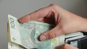 Dodatkowe 400 zł na urlopie wychowawczym. Ale trzeba spełnić warunki