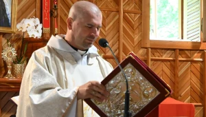 Biskup ostrzega przed ks. Danielem Galusem. "Ciężka wina moralna"