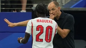 Noni Madueke w rozmowie z selekcjonerem reprezentacji Anglii, Thomasem Tuchelem