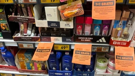 Ostatnie dni promocji w Biedronce. Perfumy 1+1 gratis, kosmetyki i słodycze 70% taniej przed Dniem Ojca