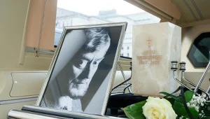 Pogrzeb Janusza Michałowskiego. Tłumy żałobników żegnały aktora
