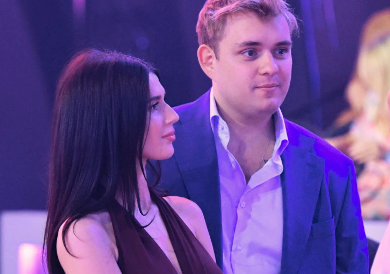Roksana Węgiel, Kevin Mglej Po fali domysłów Roxie Węgiel przerwała milczenie nt. Kevina