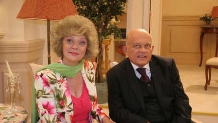 Elżbieta Jarosik i Adam Ferency w serialu "Niania"