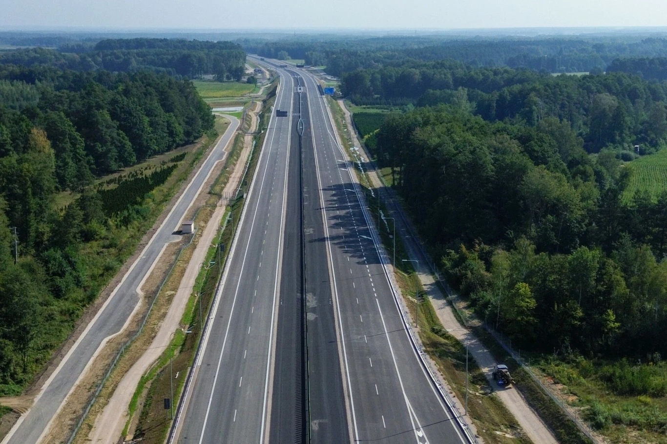 Tuż przed rozpoczęciem wakacji GDDKiA udostępni ok. 70 km dróg szybkiego ruchu./zdjęcie ilustracyjne/ article cover