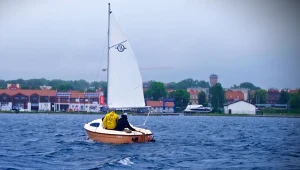 Cel naszej wyprawy, położone między jeziorami Kisajno i Niegocin Giżycko, to świetny przykład tego, że znane miejsca, wciąż kryją w sobie mnóstwo niespodzianek