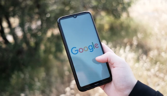 Google ma nową funkcję. Tak dodasz serwis Interia Muzyka do ulubionych źródeł