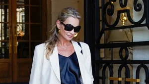 Kate Moss udowadnia, że styl nie zna wieku. Jej paryska stylizacja robi furorę