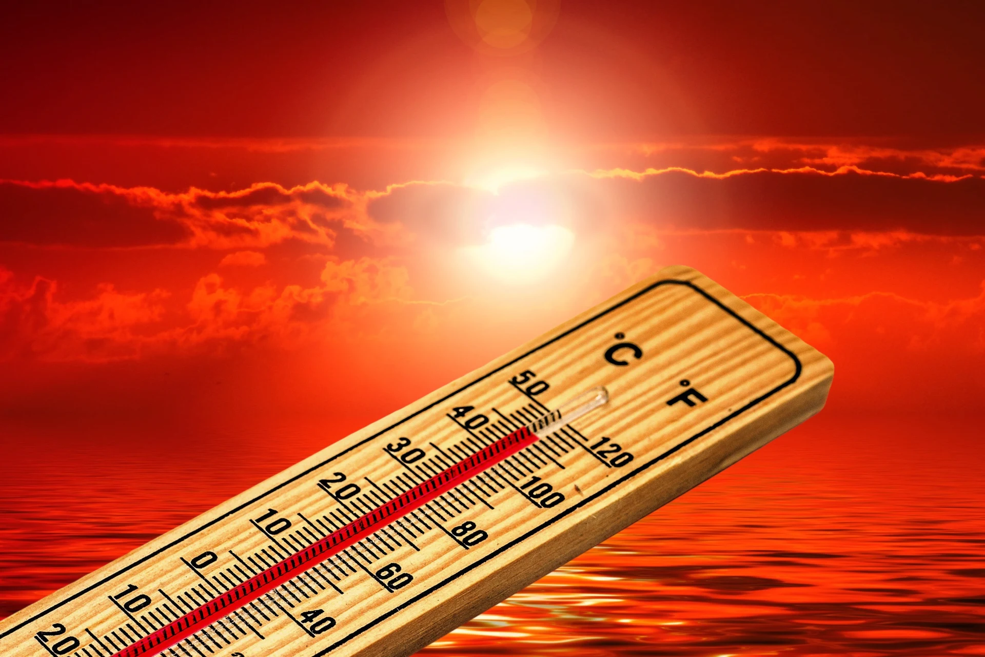 Specjaliści nie mają złudzeń, że zjawiska ekstremalnych temperatur są objawami ocieplenia klimatu.