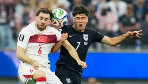 Koszmarne deja vu, potem dwa ciosy i zwrot. Gospodarze mundialu zaskoczeni