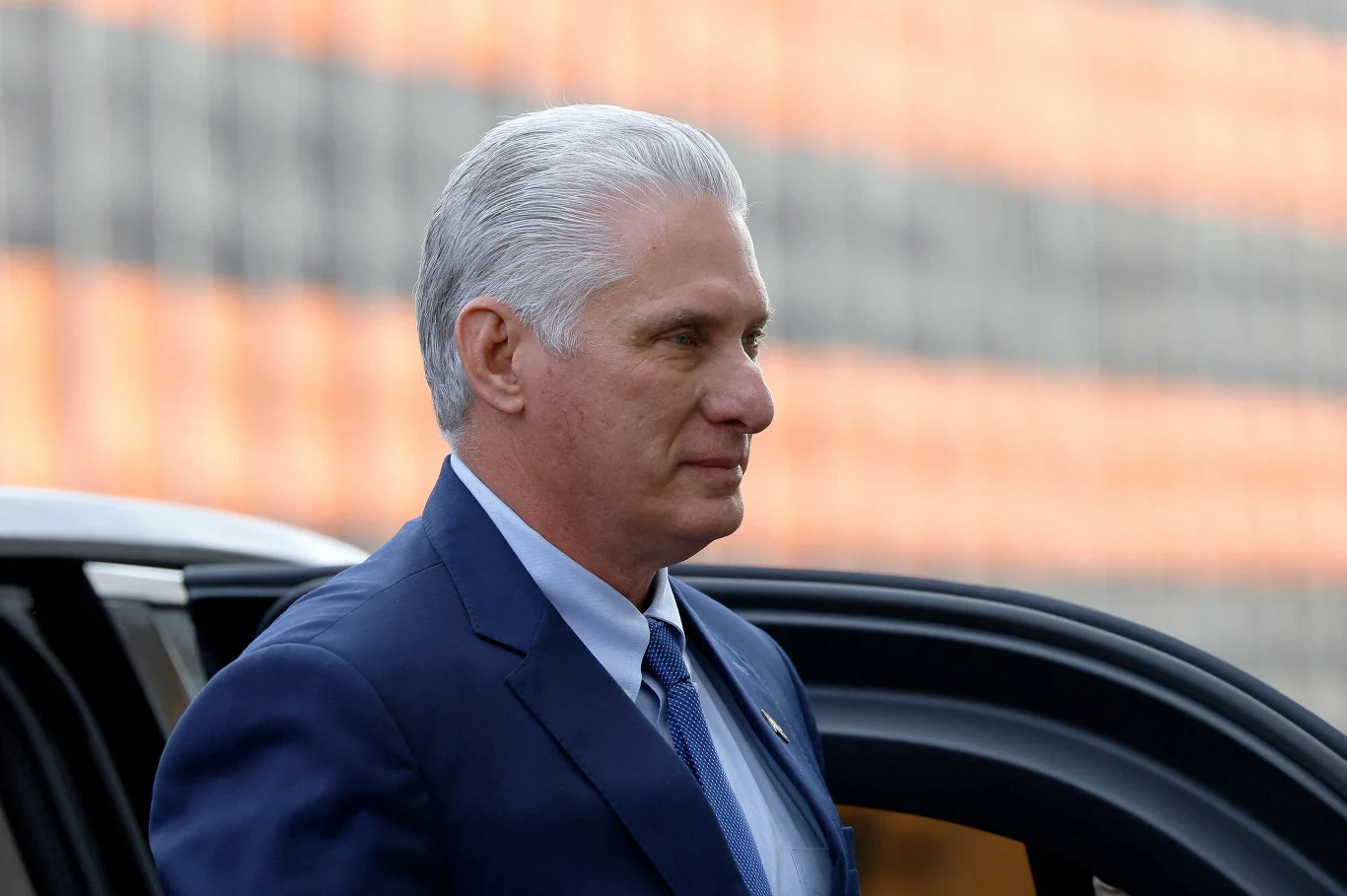 "Trzy scenariusze". Prezydent Kuby Miguel Díaz-Canel o działaniach Amerykanów article cover