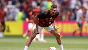 Zabił policjanta, teraz gra na mundialu. Ten mecz poprowadzi Marciniak