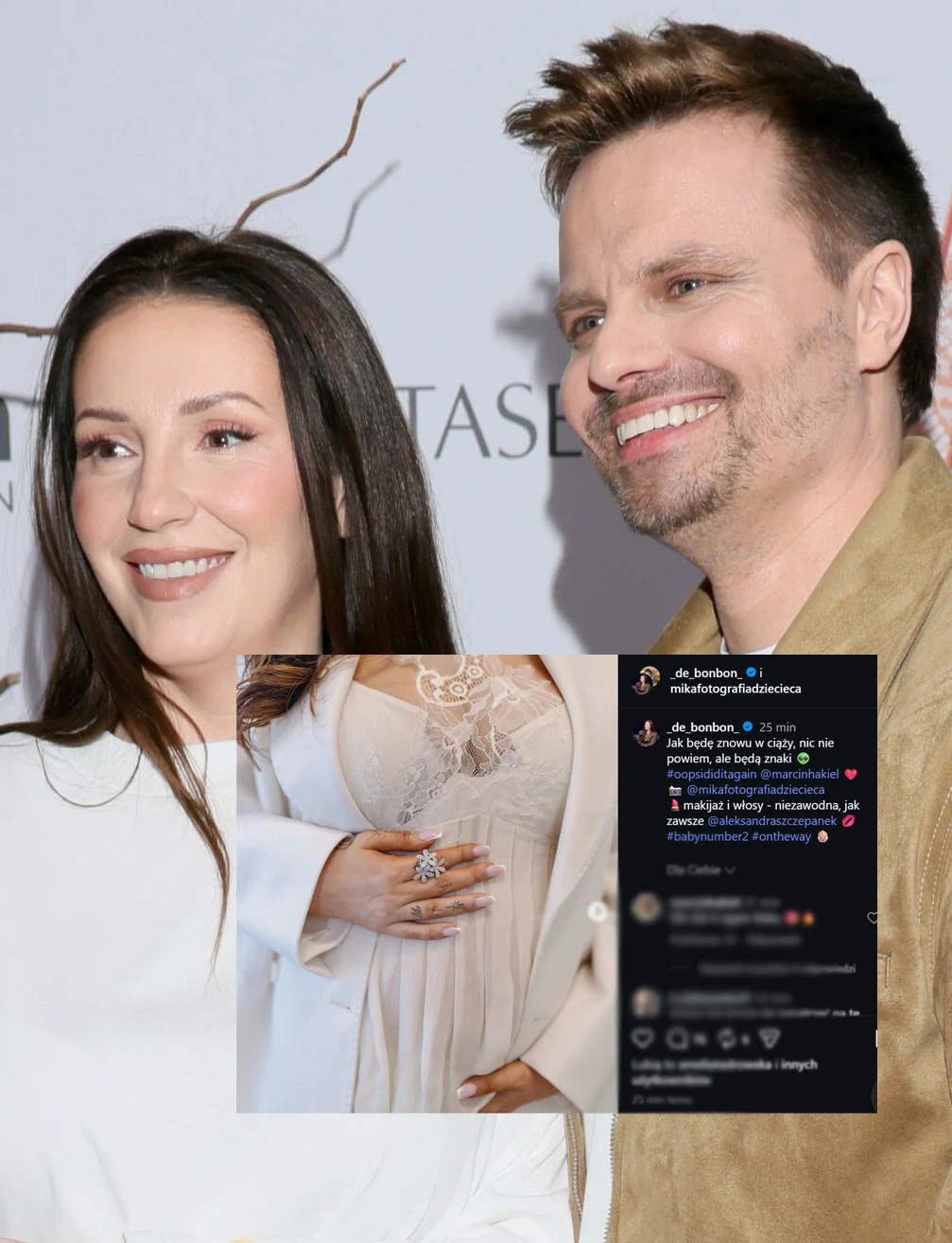 Para uśmiechniętych dorosłych, kobieta ubrana na biało oraz mężczyzna w beżowej marynarce, na pierwszym planie wyeksponowany brzuch kobiety z dłonią na ciążowym brzuchu.