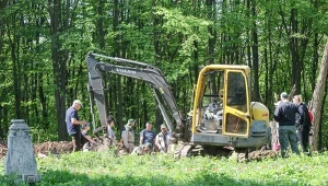 Prace poszukiwawcze na terenie dawnej wsi Puźniki w 2025 roku